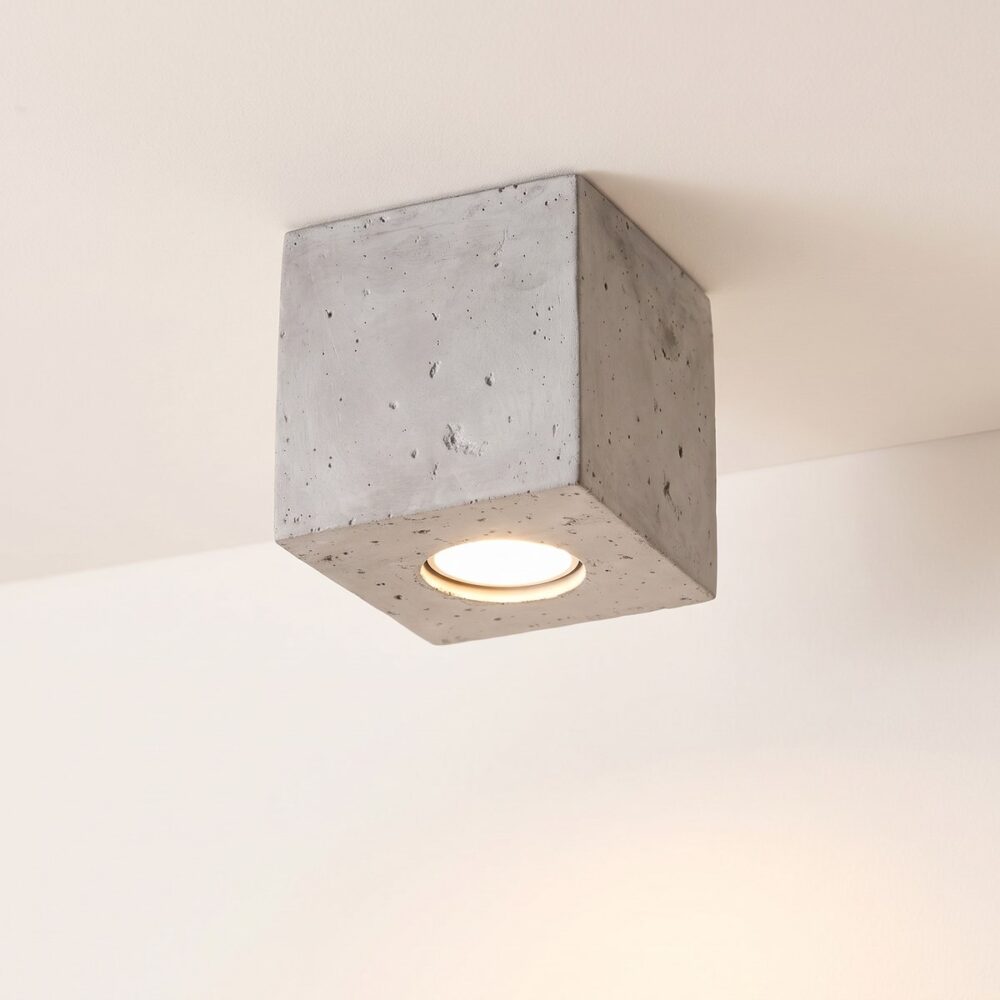 10 cm cube ceiling spot in raw concrete