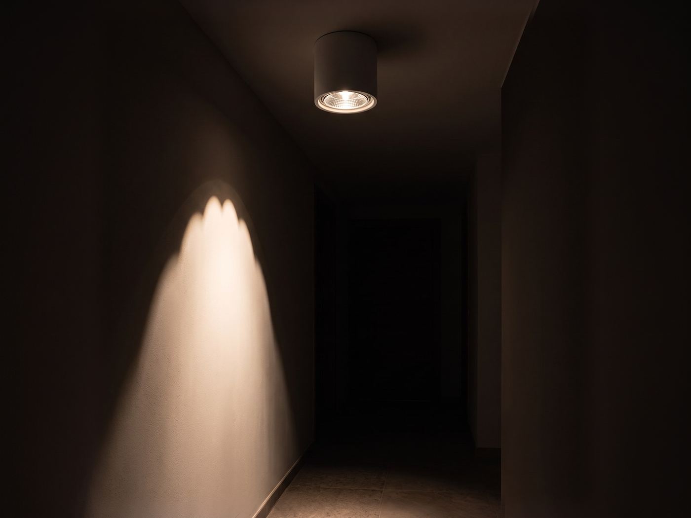 White ceramic cylinder spot ceiling light