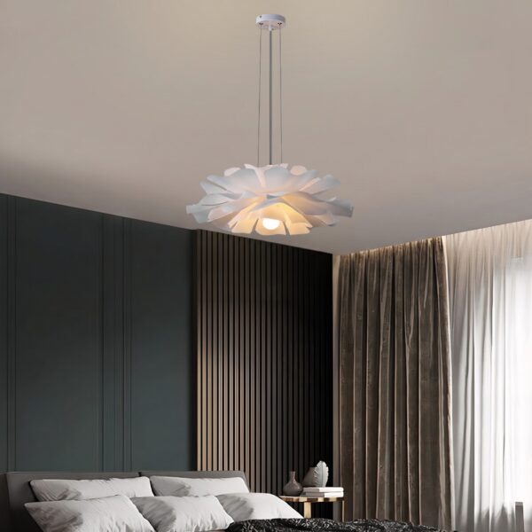 White flower pendant light, size L (Ø 60 cm), in a bedroom